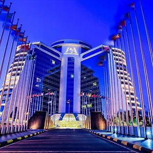 Pearl Of Africa ***** Kampala