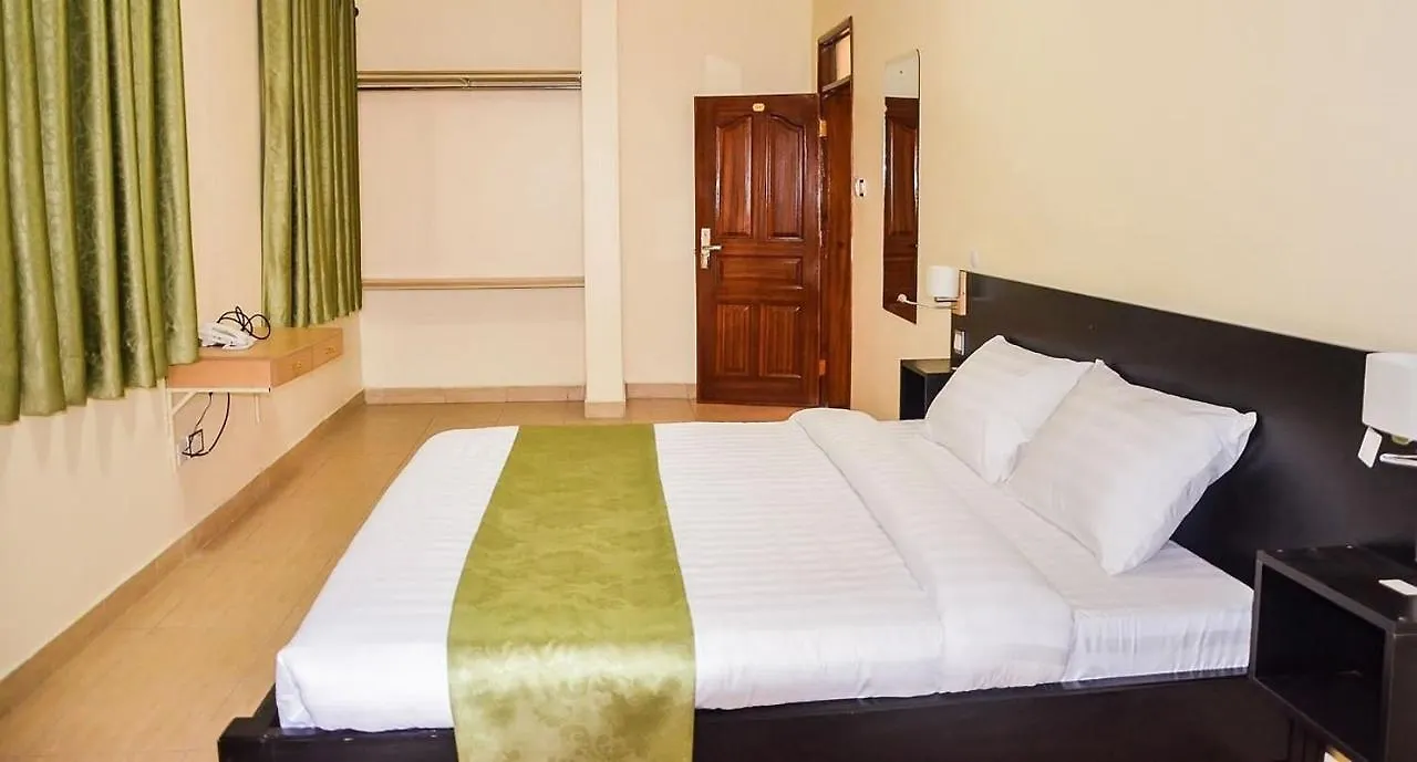 Ubuntu Palace Hotel Kampala 2*,